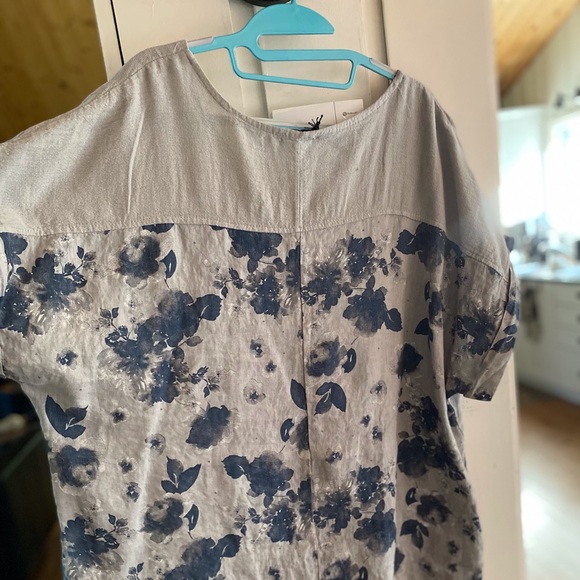 Linen floral top - Picture 2 of 6